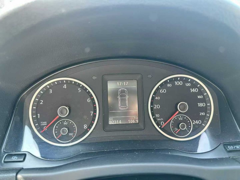 南宁12年大众途观5