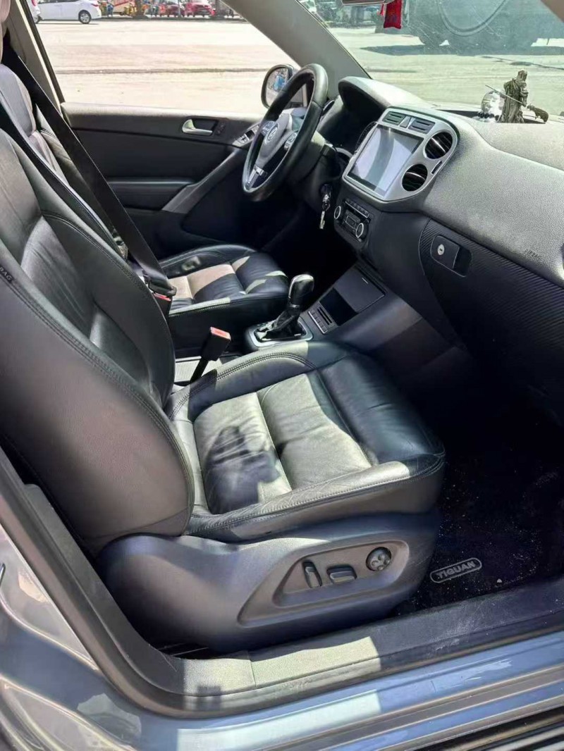 南宁12年大众途观6