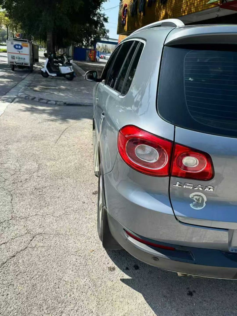 南宁12年大众途观8