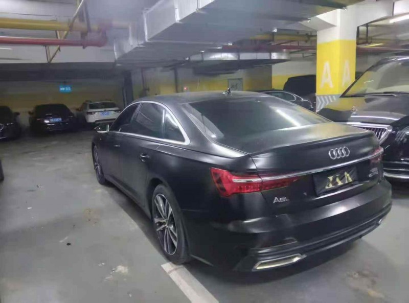 鄂州19年奥迪A6L8