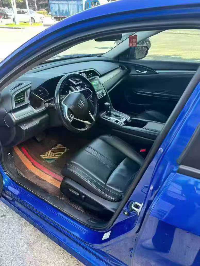 南宁18年本田思域4