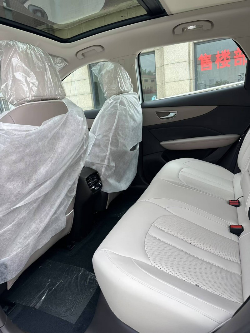 邢台25年名爵es56