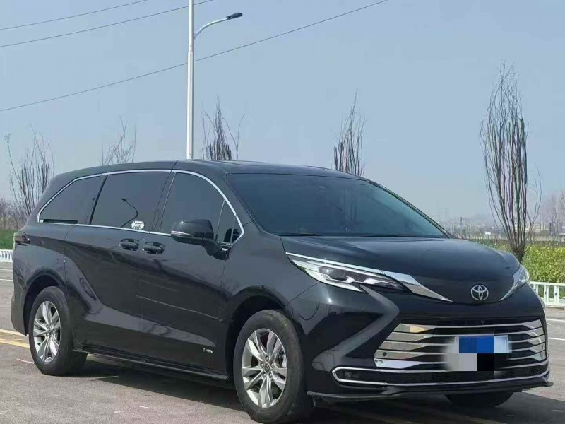 咸阳24年丰田塞纳2