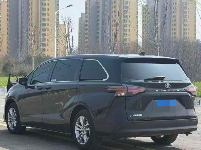 咸阳24年丰田塞纳7