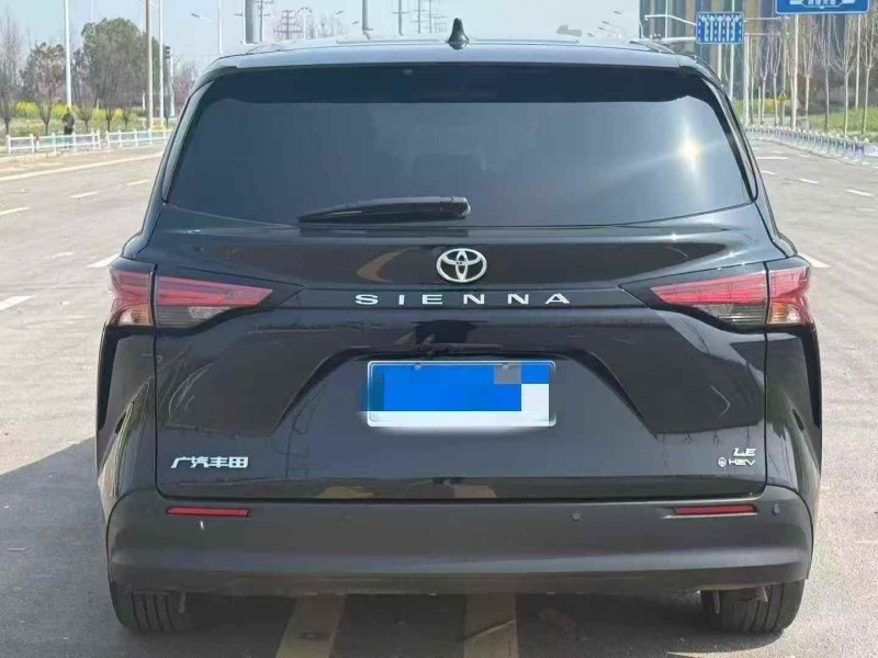 咸阳24年丰田塞纳9