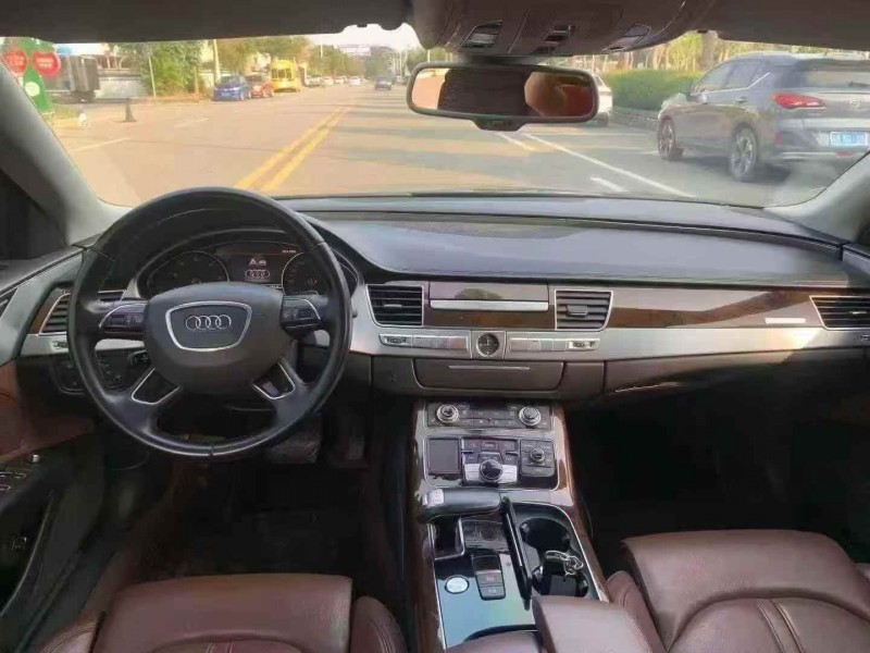 湖州14年奥迪A8L5