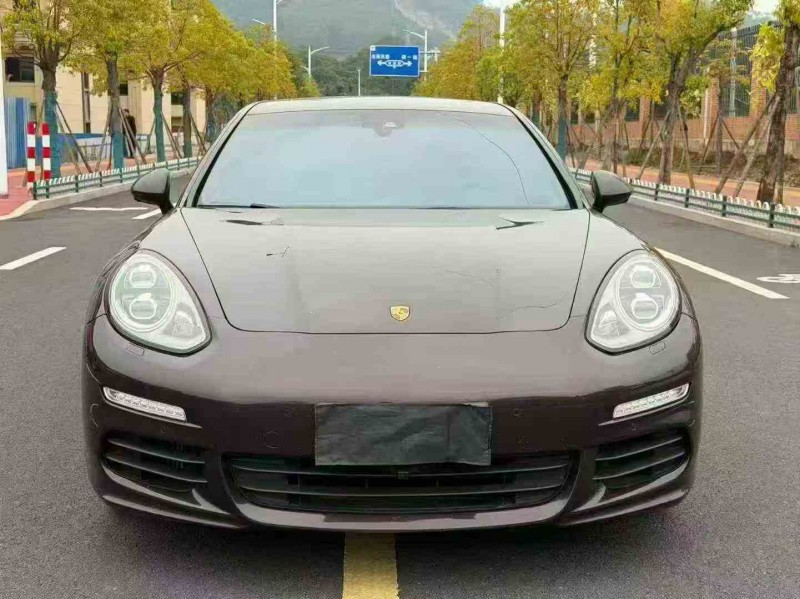 莆田16年保时捷帕拉梅拉1