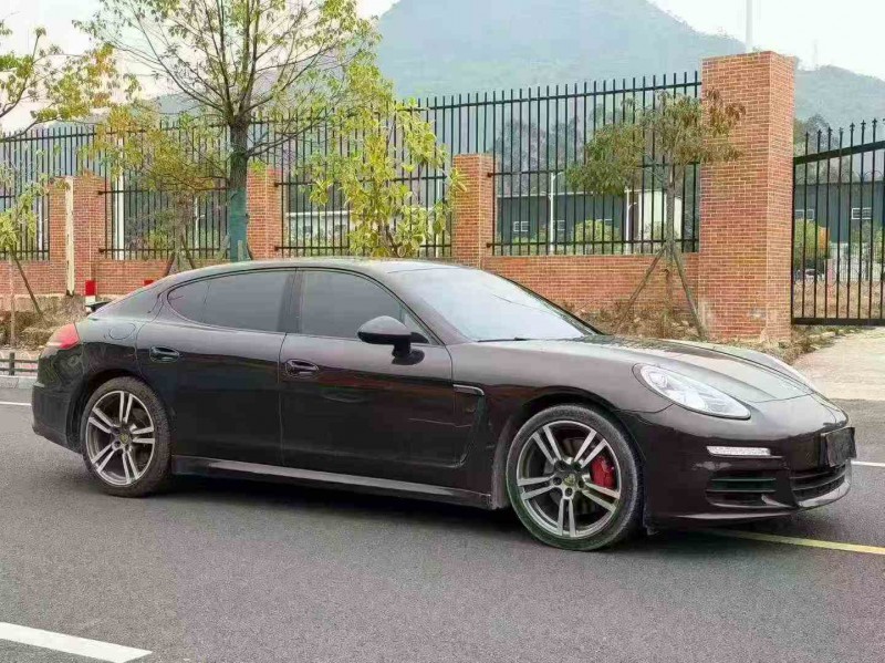 莆田16年保时捷帕拉梅拉3
