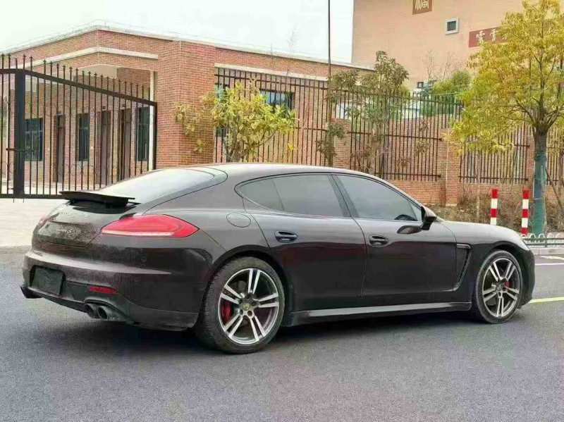 莆田16年保时捷帕拉梅拉7