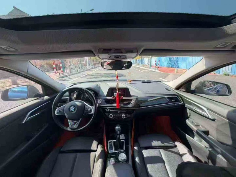 三明18年宝马1系5