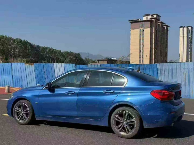 三明18年宝马1系9