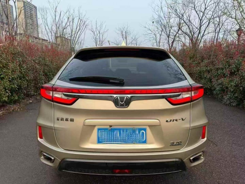 安阳19年本田URV8