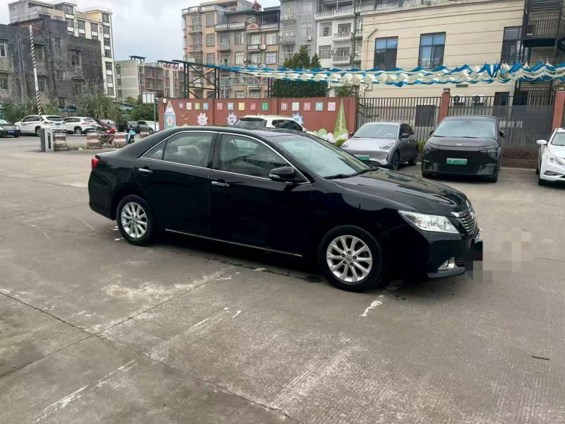 广州14年丰田凯美瑞3