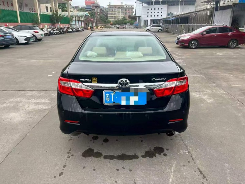 广州14年丰田凯美瑞6