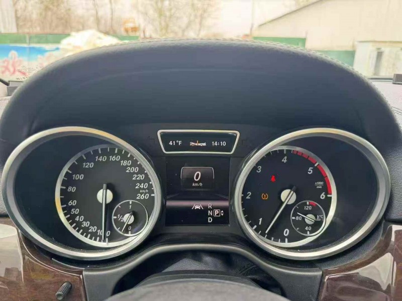 济宁13年奔驰GL9