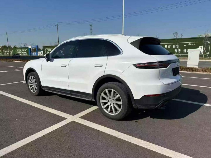 淄博19年保时捷卡宴7