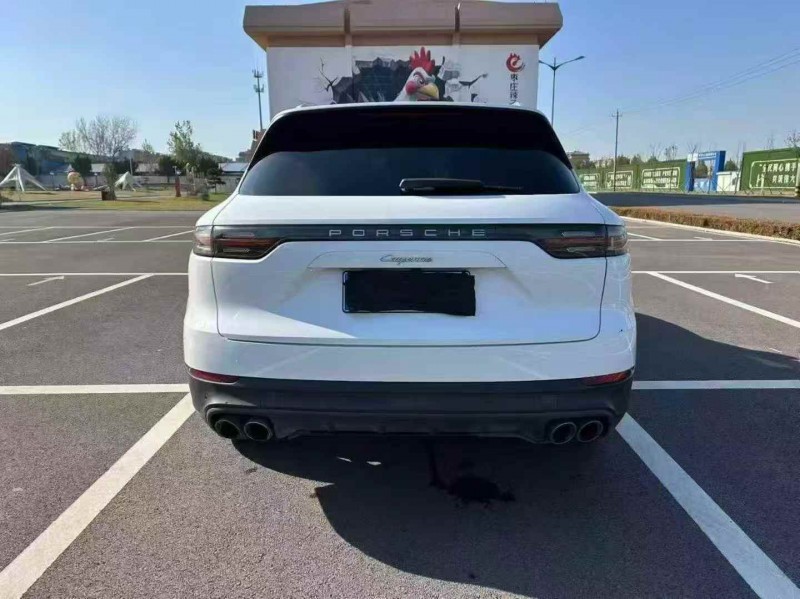 淄博19年保时捷卡宴8