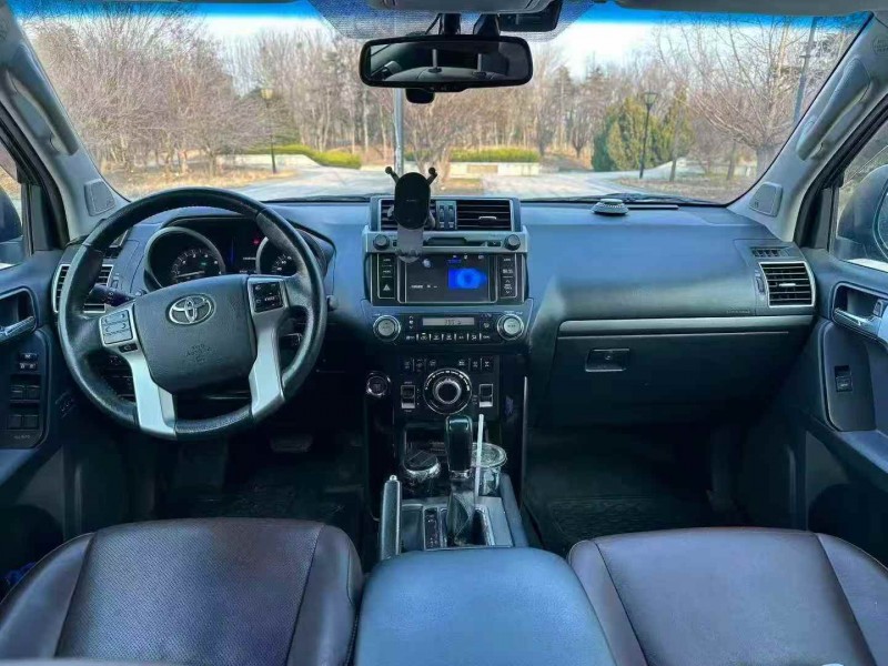 东营16年丰田普拉多5