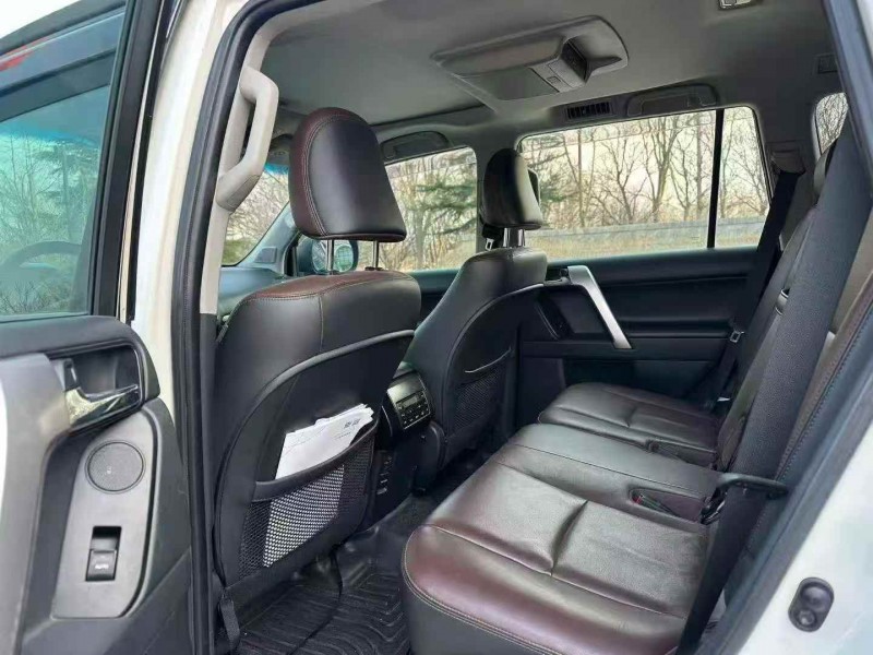 东营16年丰田普拉多6