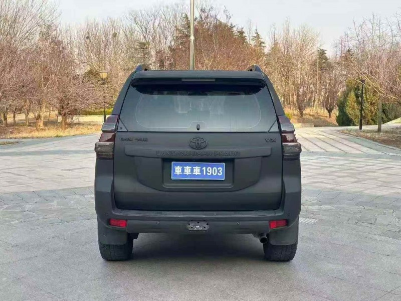 东营16年丰田普拉多7