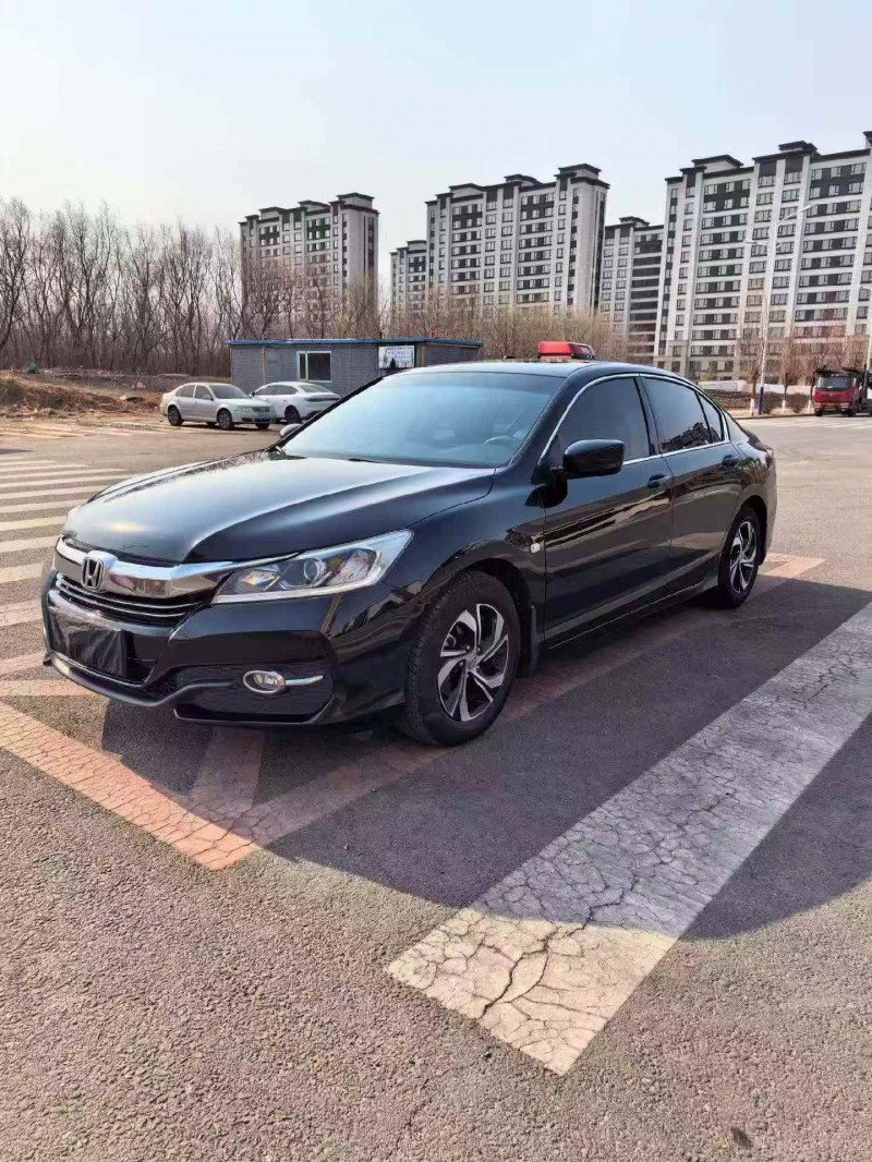 秦皇岛18年本田雅阁2