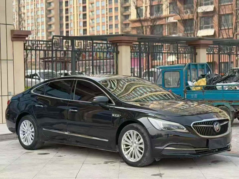 济宁18年别克君越2