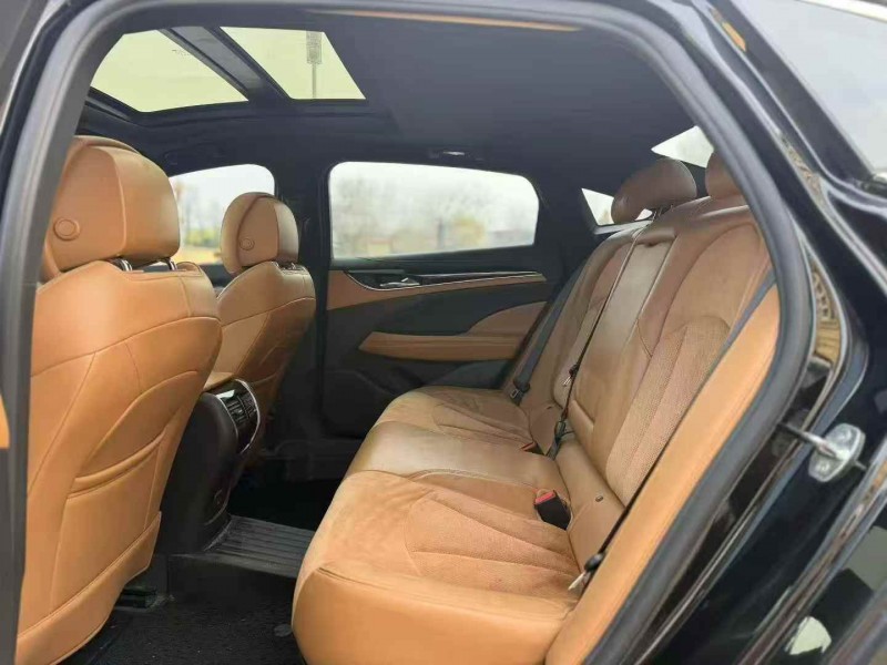 济宁18年别克君越6