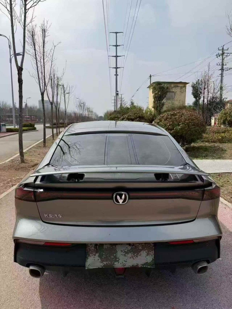 东营23年长安汽车UNI8