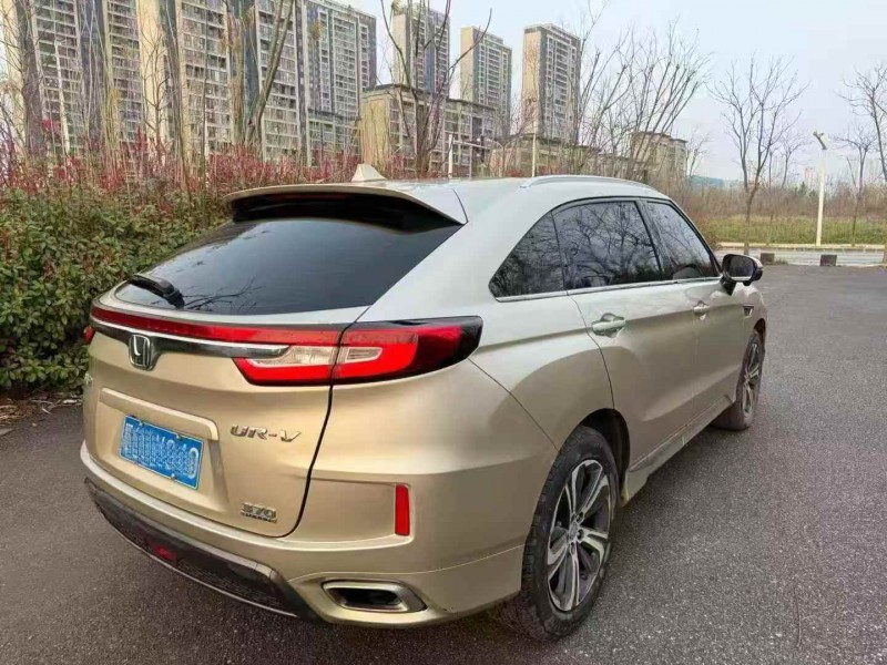 保定19年本田URV8