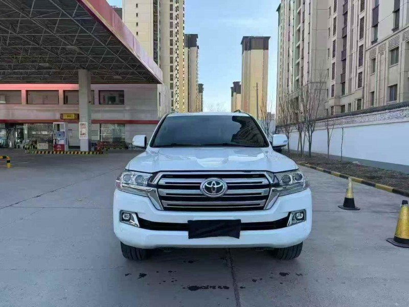 青岛19年丰田兰德酷路泽1