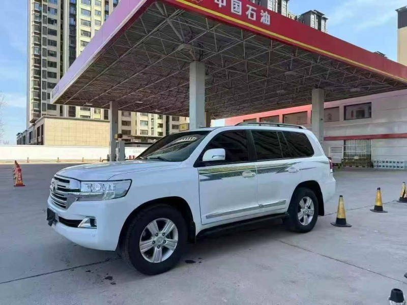 青岛19年丰田兰德酷路泽2