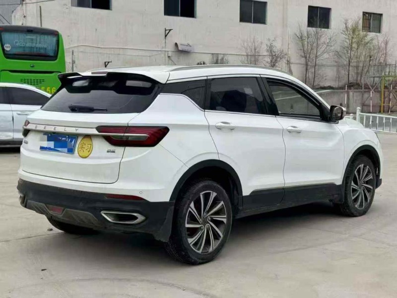 榆林20年吉利缤越7