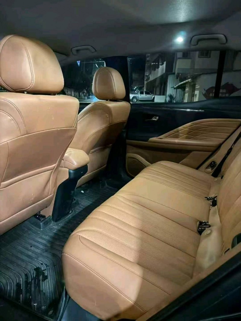 珠海25年传祺埃安V2