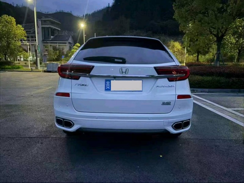 铜仁21年本田冠道7