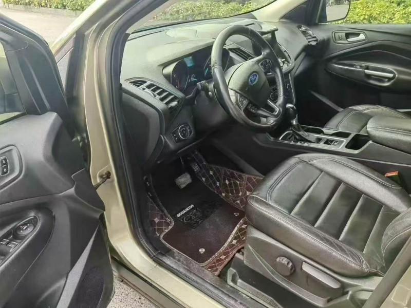 桂林17年福特翼虎5