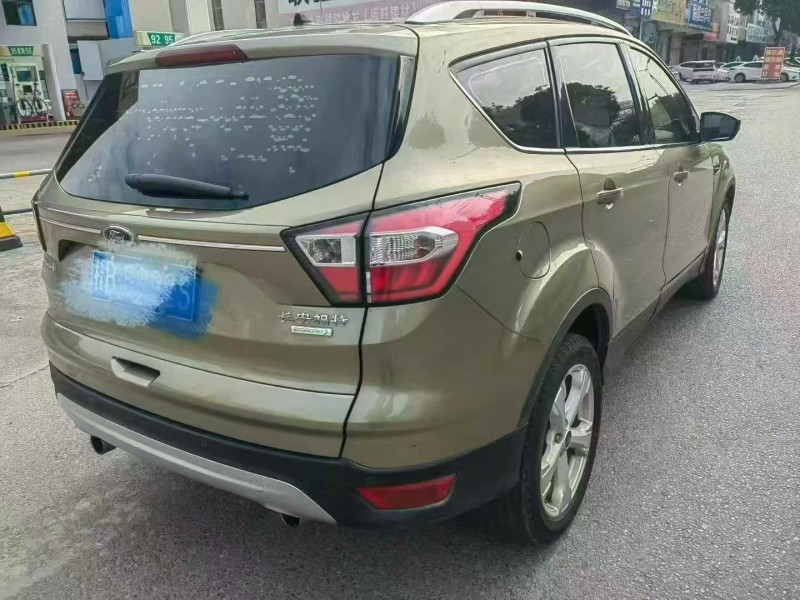 桂林17年福特翼虎7