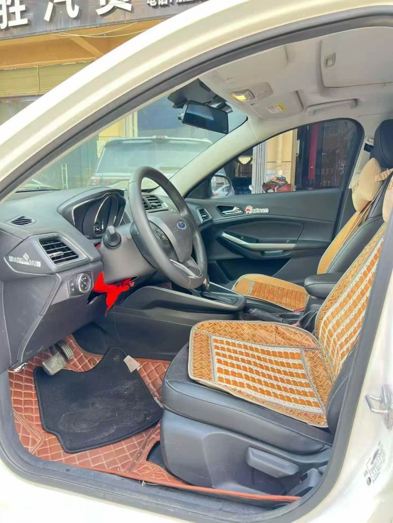 桂林19年福特福睿斯5