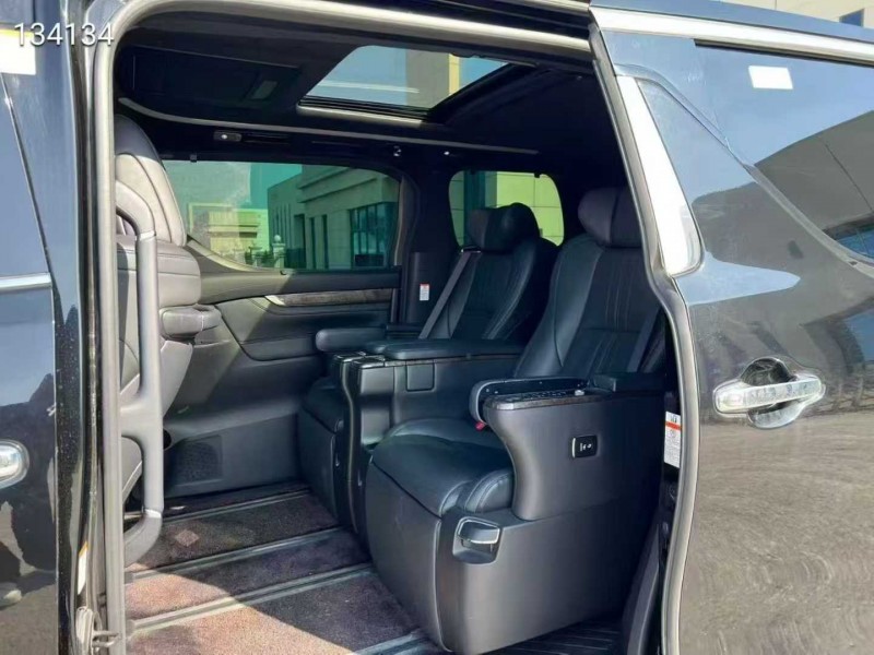 盐城22年丰田埃尔法5