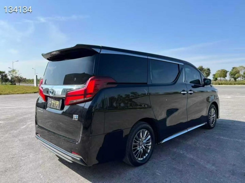 盐城22年丰田埃尔法9