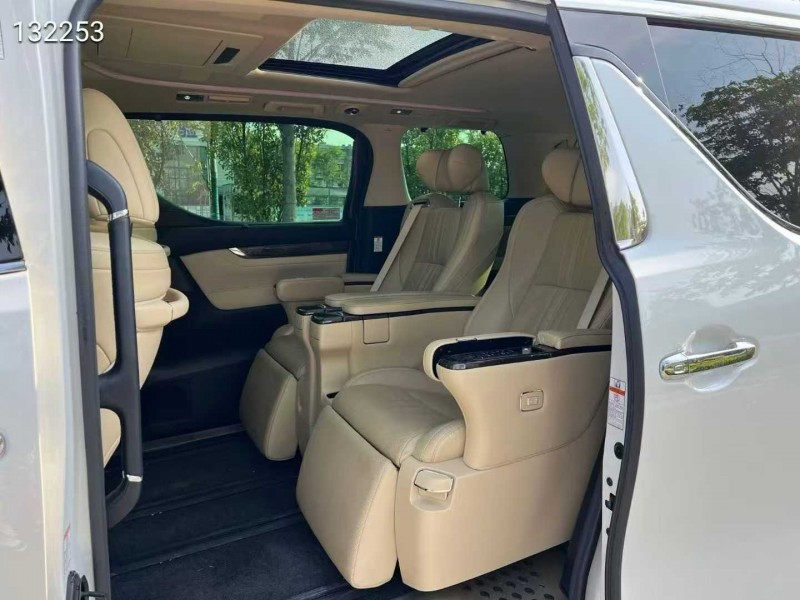 盐城21年丰田埃尔法6