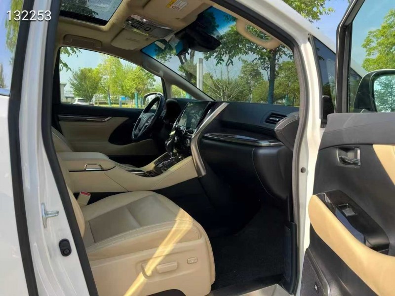 盐城21年丰田埃尔法8