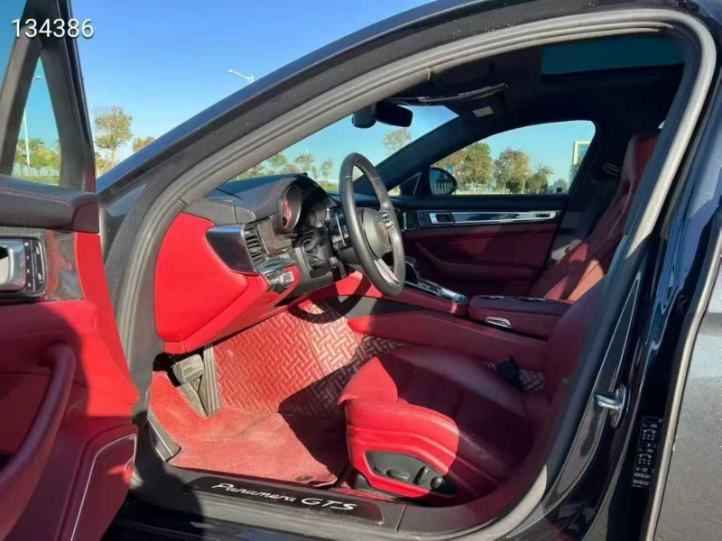 盐城22年保时捷帕拉梅拉4