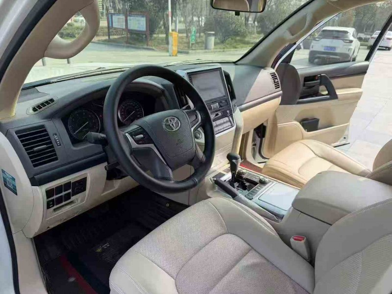 枣庄19年丰田兰德酷路泽4