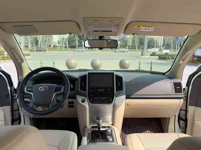 枣庄19年丰田兰德酷路泽6