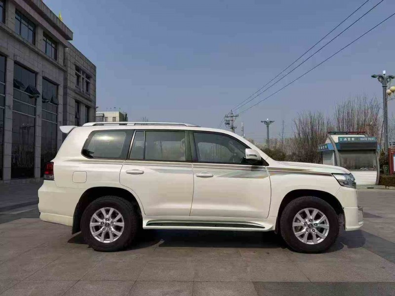 枣庄19年丰田兰德酷路泽7