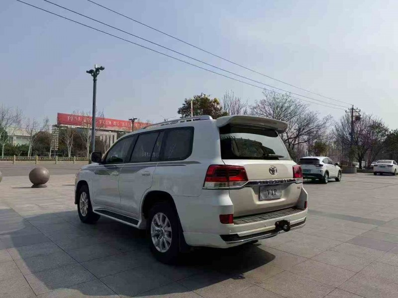 枣庄19年丰田兰德酷路泽9