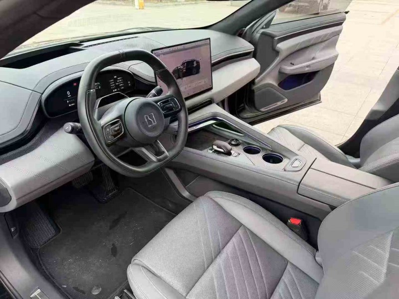 枣庄24年极氪汽车0014