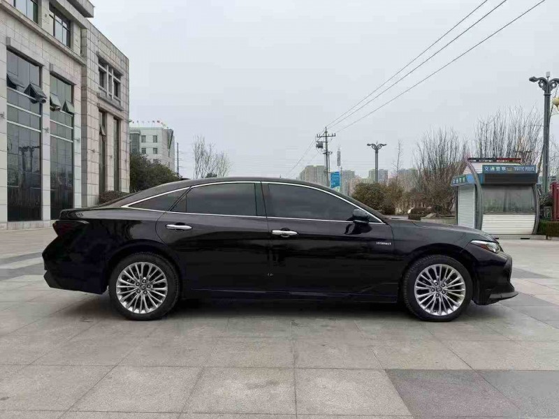 枣庄21年丰田亚洲龙7