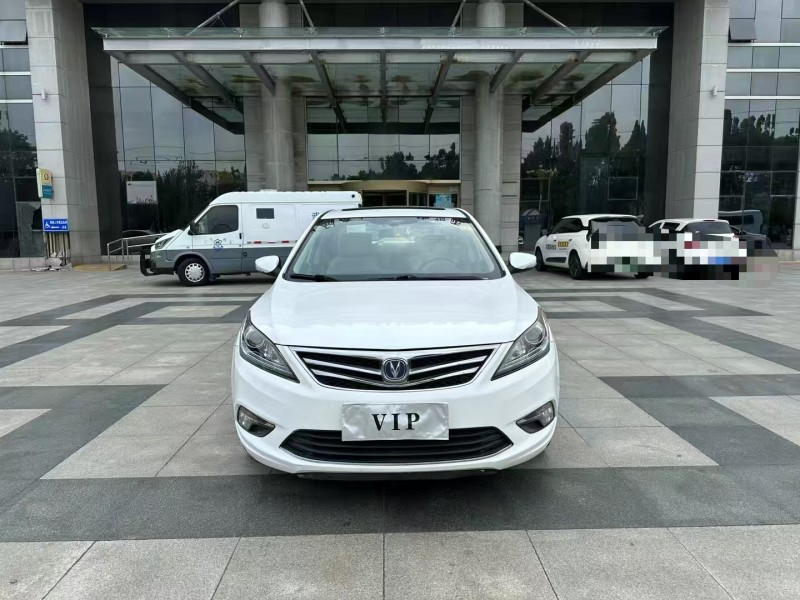 枣庄18年长安汽车逸动1