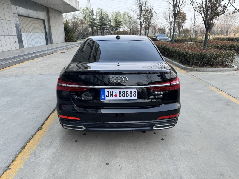 济宁21年奥迪A6L9